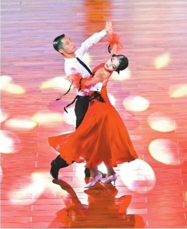 媲美国家级赛事 全民健身运动会被专家点赞
