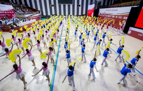 跳动时代脉搏 舞出幸福欢乐