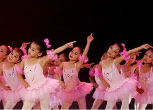 今秋 哪吒色 刷爆时尚圈,还不快点get起来