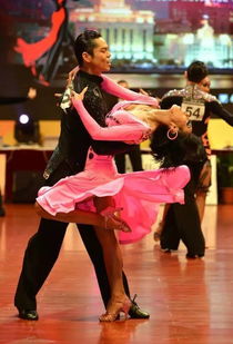 逐舞浪漫 炫舞大连 科学健身大讲堂 带您走进2017新春舞会